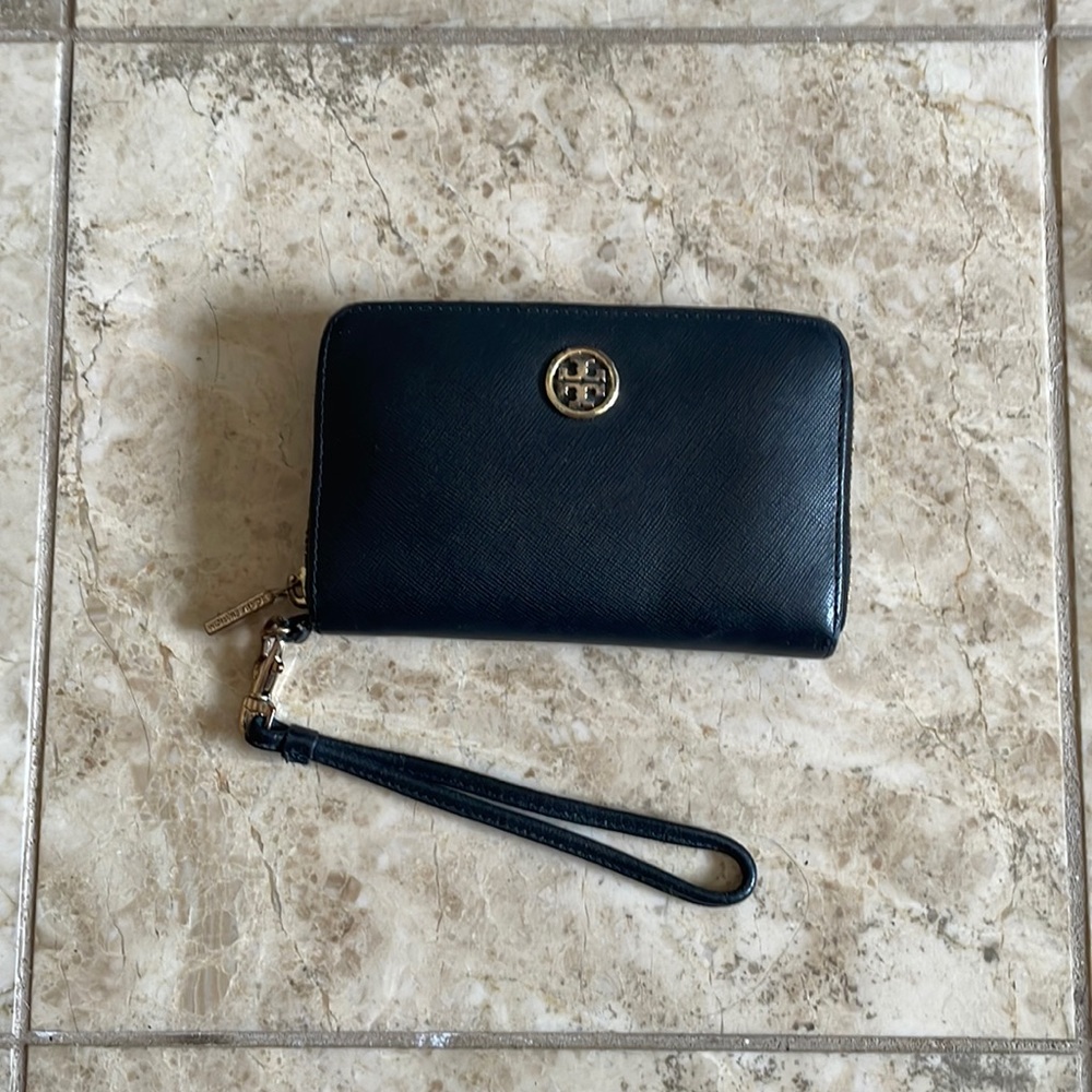 Tory Burch, black leather wristlet